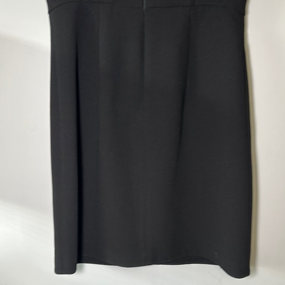 Club Monaco Black Sheath Mini Dress Scoop Neck Hidden Zipper Back Size:4/W:28 - Picture 6 of 9